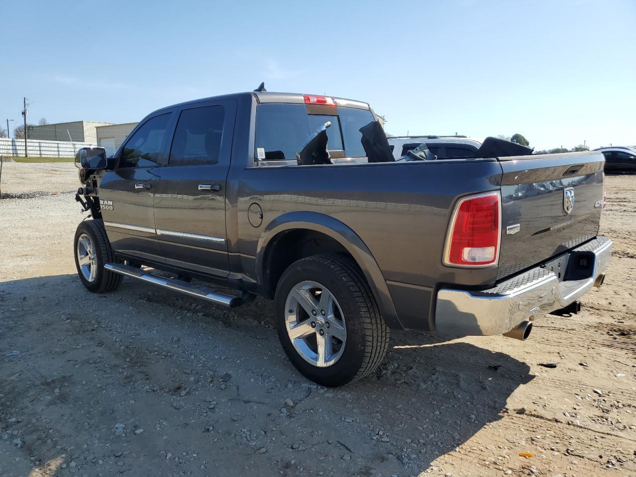 2015 RAM 1500 LARAM - Image 2