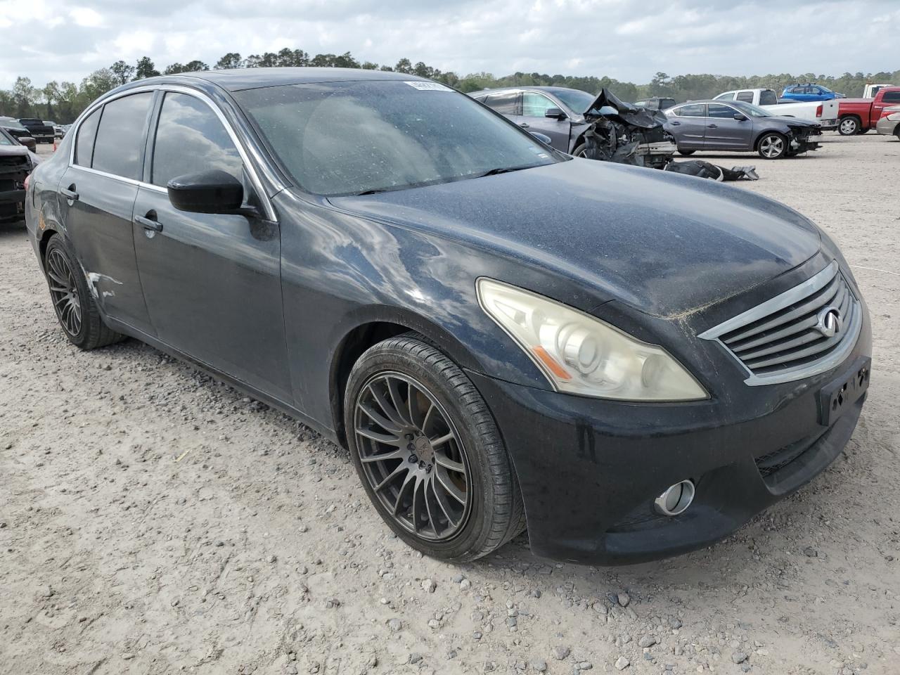 2011 INFINITI G37 BASE - Image 4