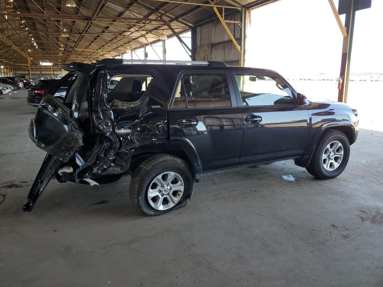 2022 TOYOTA 4RUNNER SR - Image 3