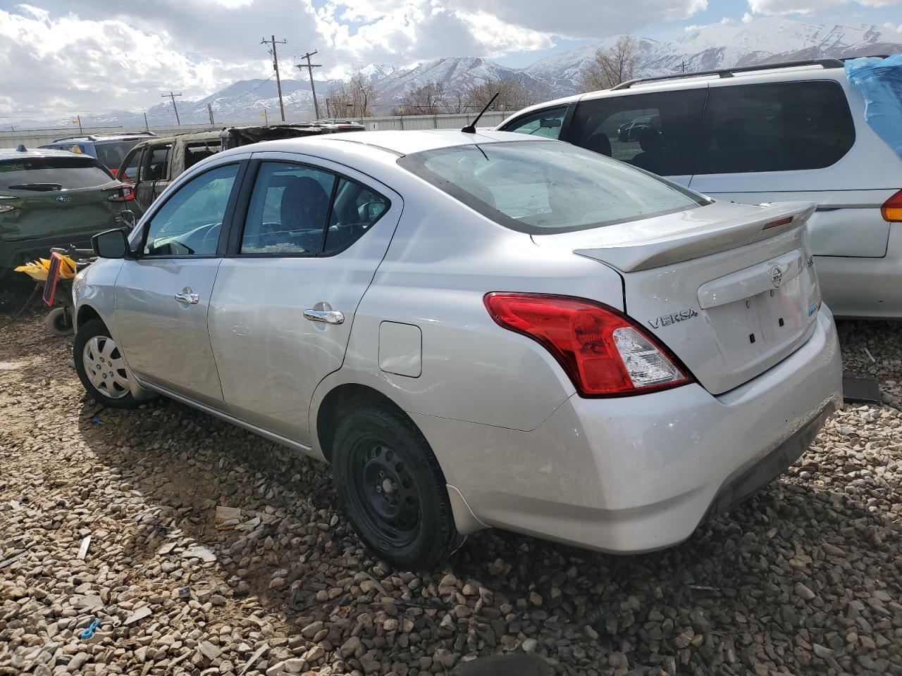 2016 NISSAN VERSA S - Фото 2