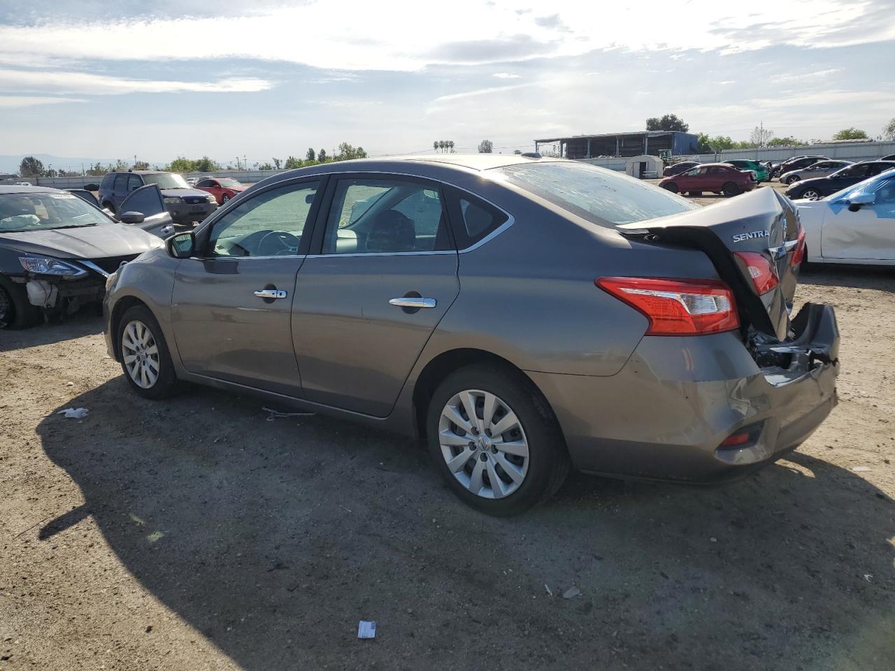 2016 NISSAN SENTRA S - Фото 2