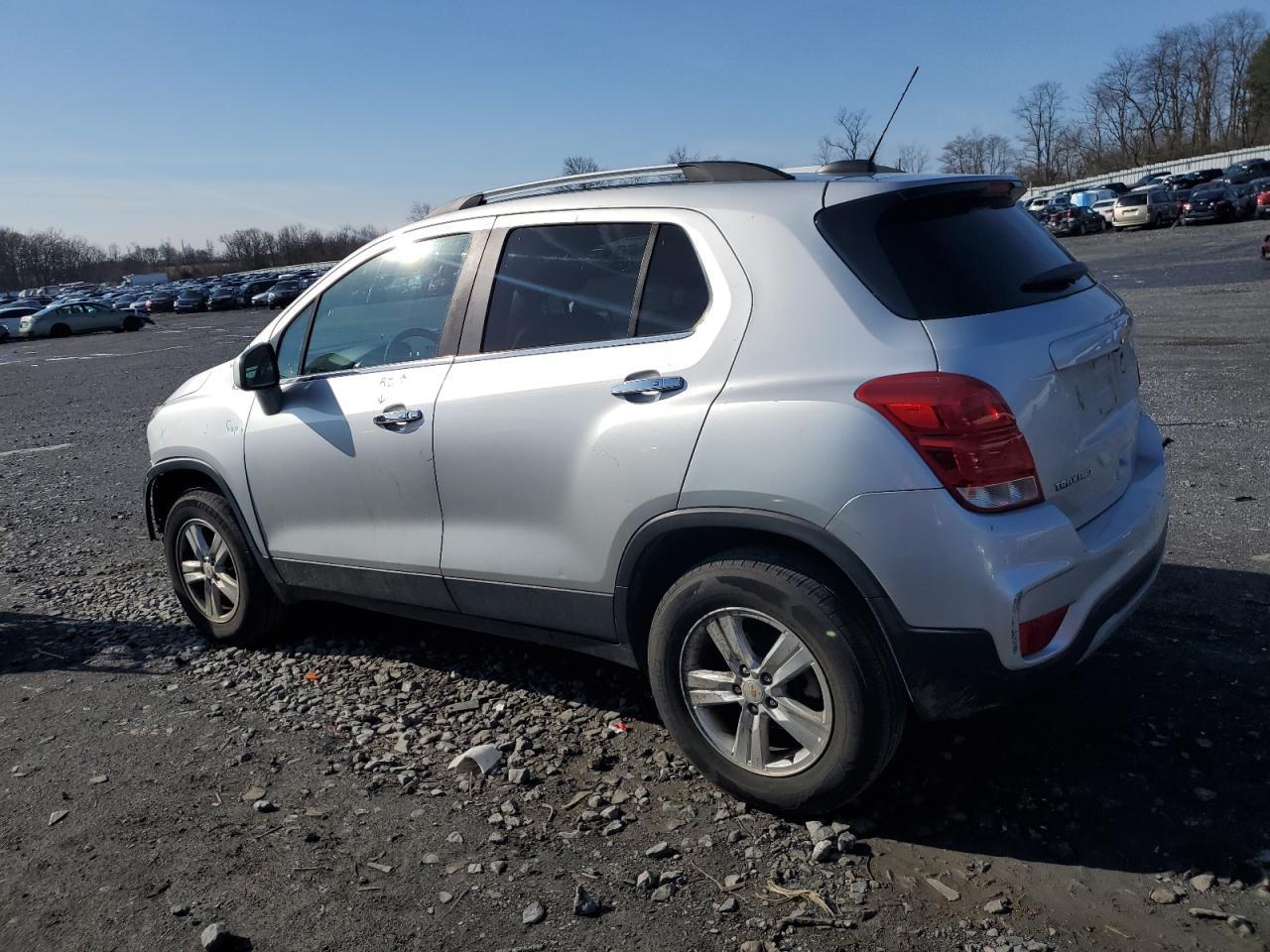 2018 CHEVROLET TRAX 1LT - Фото 2