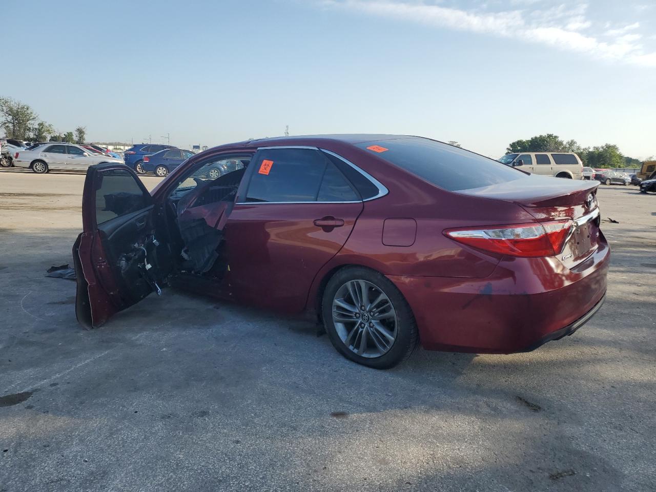 2017 TOYOTA CAMRY LE - Фото 2