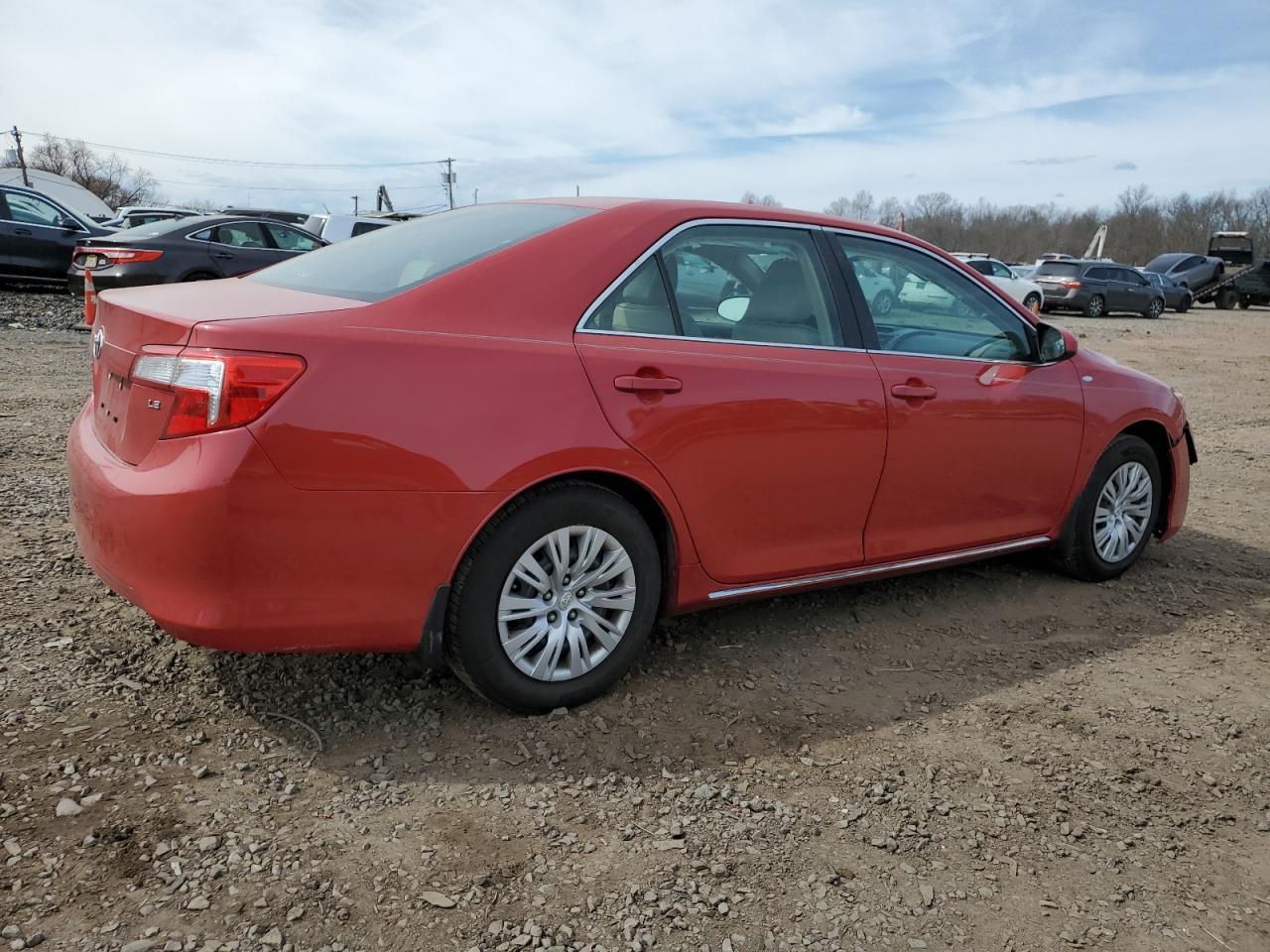 2014 TOYOTA CAMRY L - Фото 3