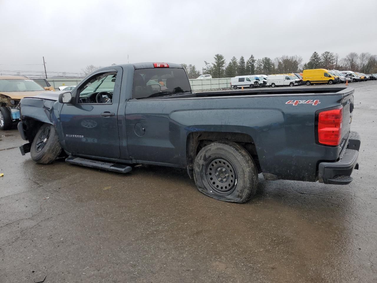 2017 CHEVROLET SILVERADO - Фото 2