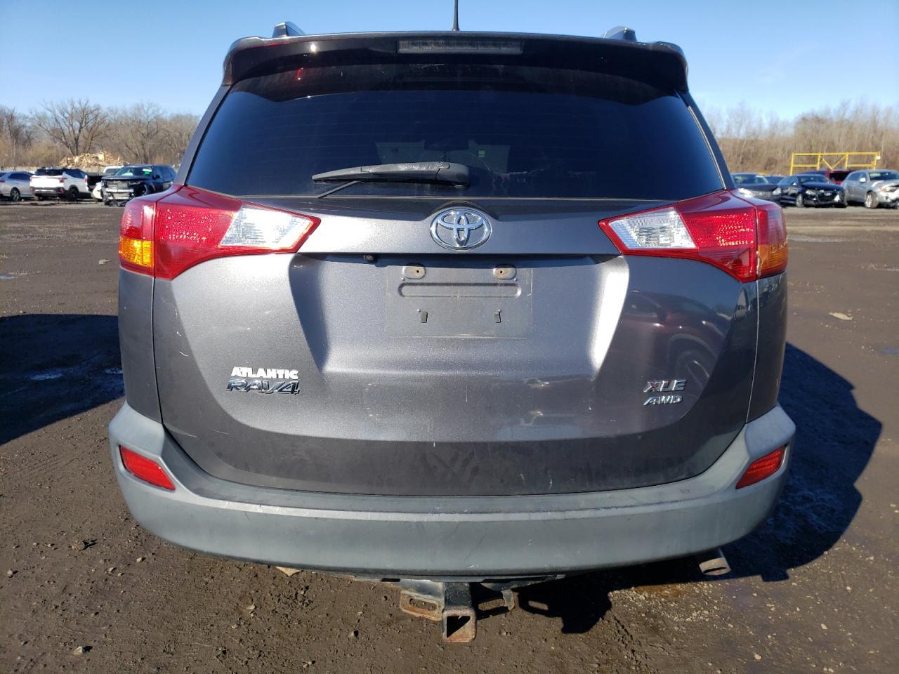 2015 TOYOTA RAV4 XLE - Фото 6