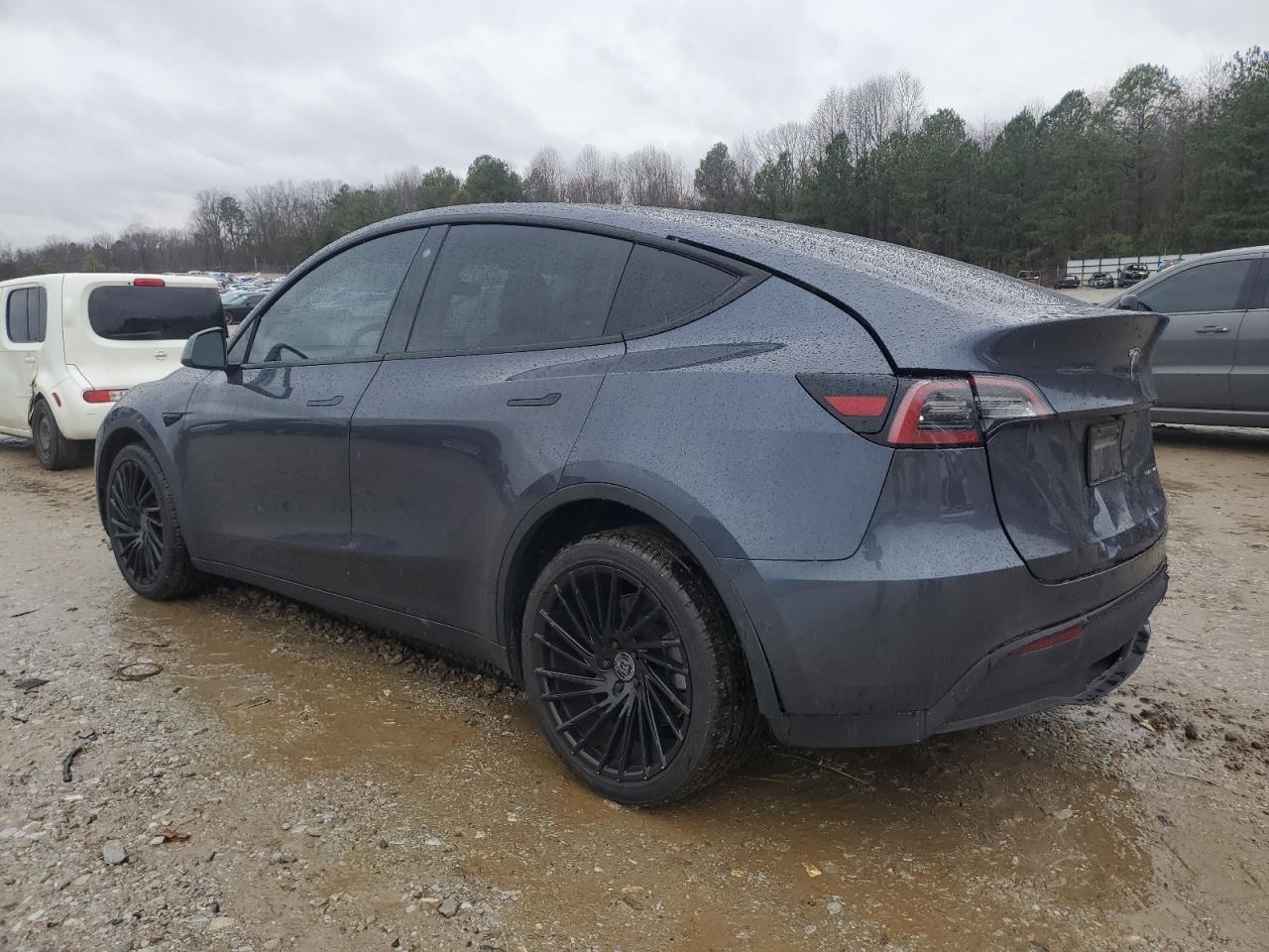 2022 TESLA MODEL Y - Image 2