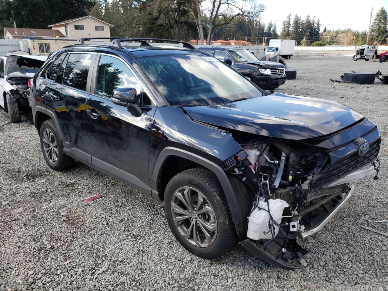 2022 TOYOTA RAV4 XLE P - Фото 4