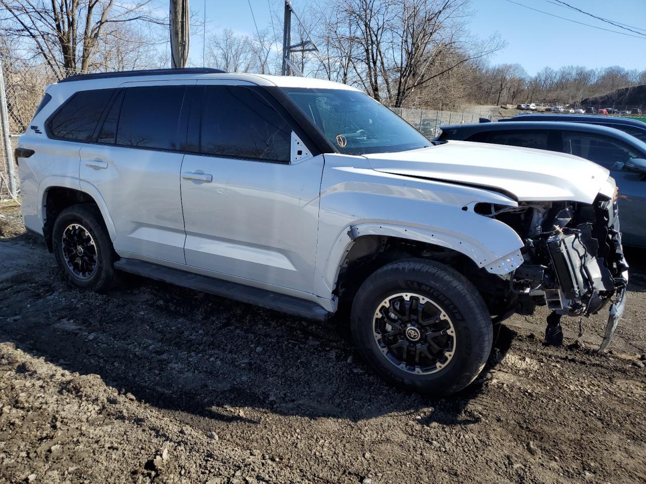 2023 TOYOTA SEQUOIA SR - Фото 4
