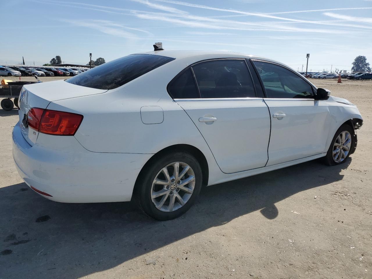 2014 VOLKSWAGEN JETTA SE - Image 3