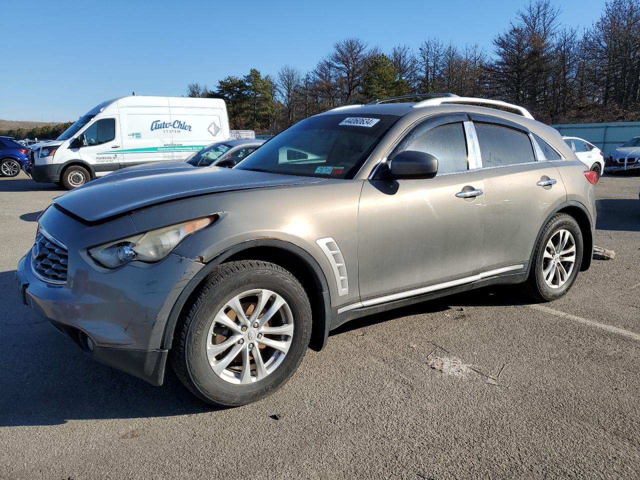 2010 INFINITI FX35 car image