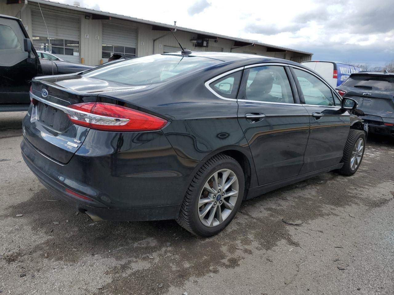 2017 FORD FUSION SE - Фото 3