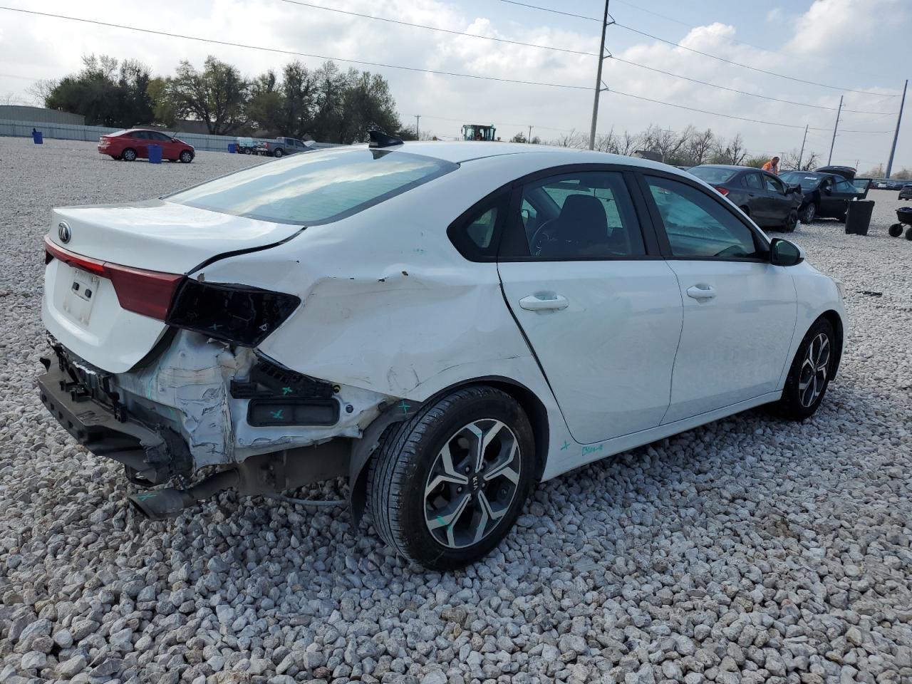2021 KIA FORTE FE - Фото 3