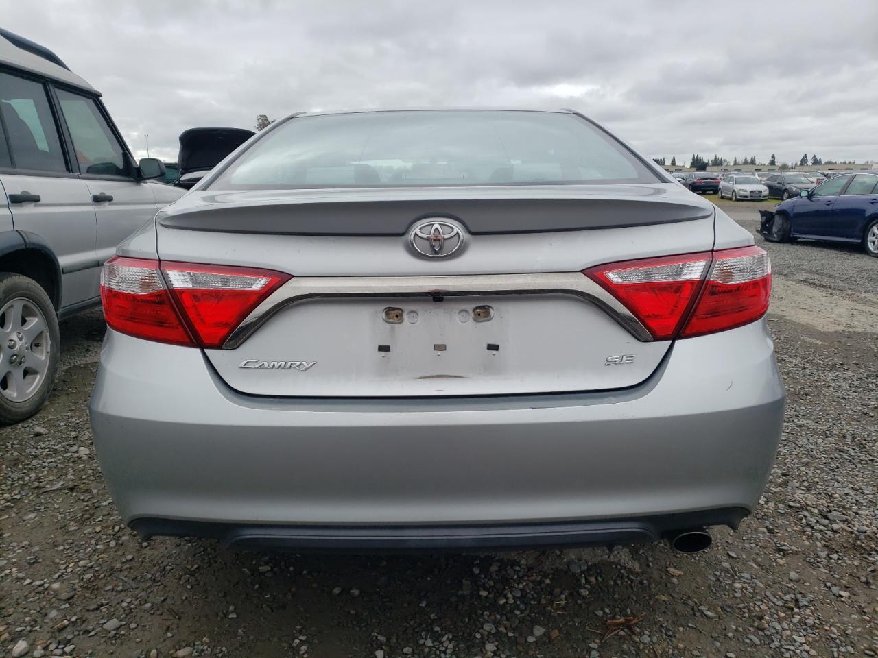 2017 TOYOTA CAMRY LE - Фото 6