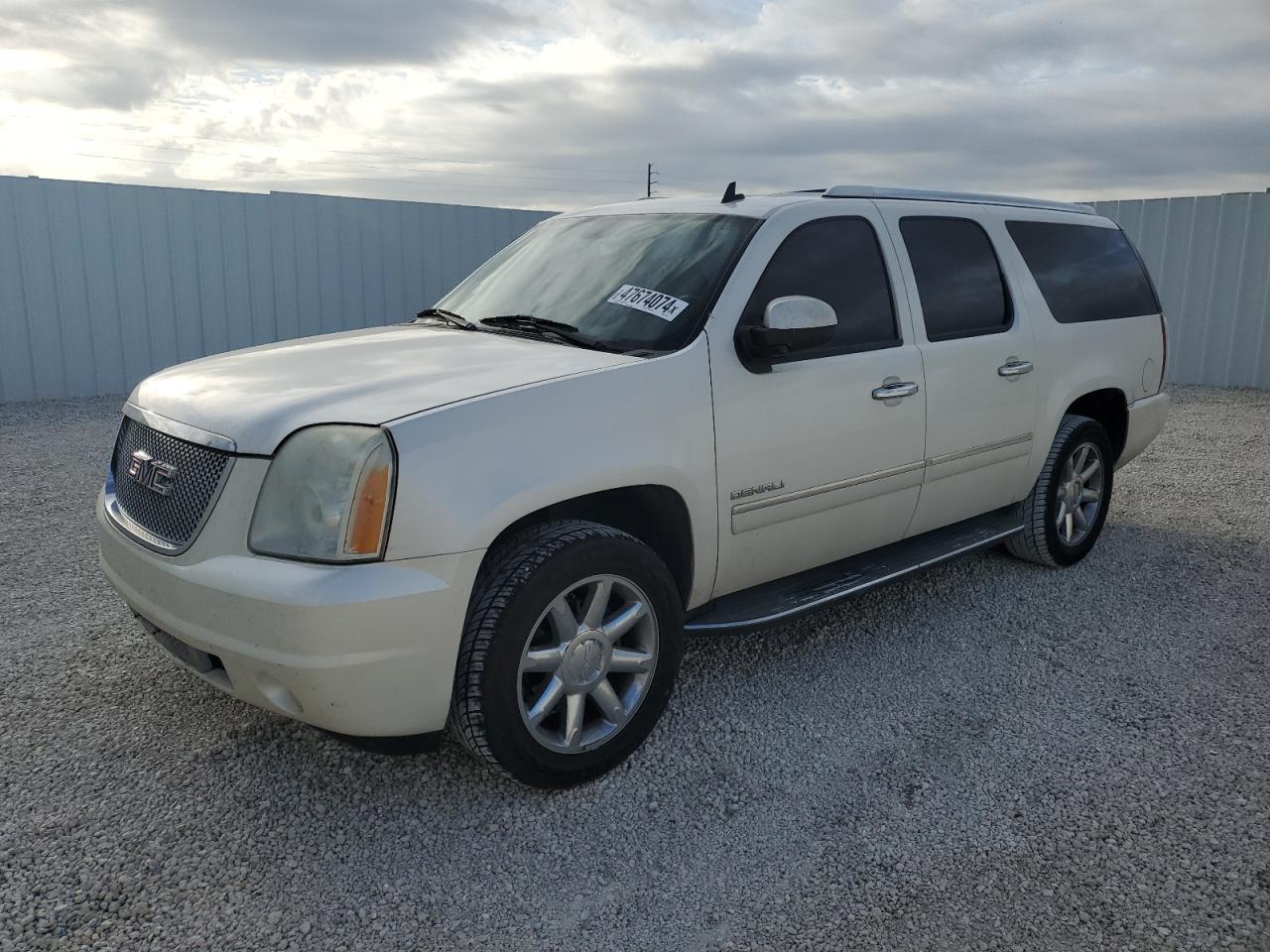 2010 GMC YUKON XL D car image