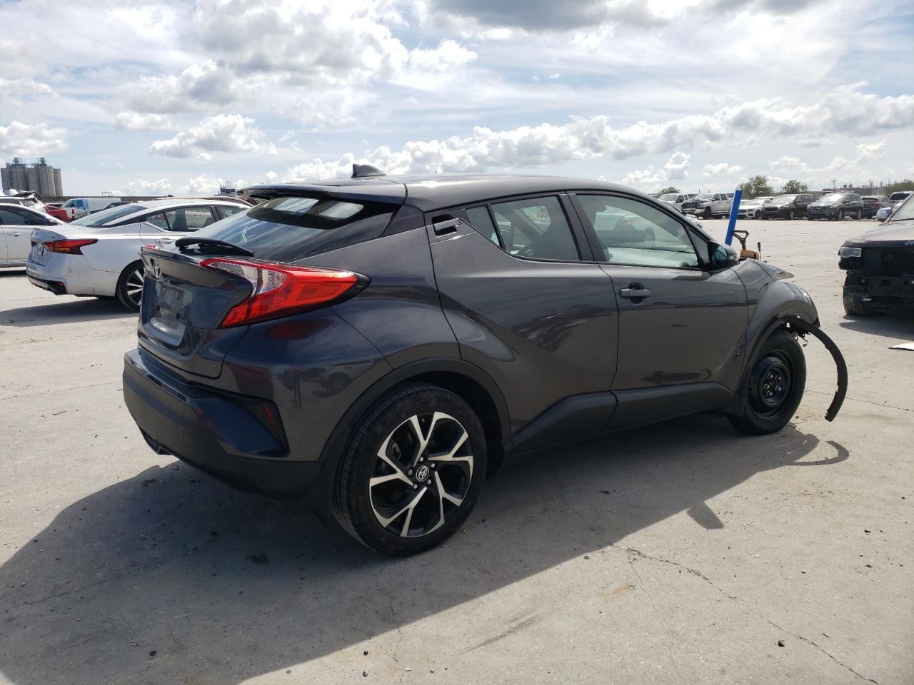 2021 TOYOTA C-HR XLE - Фото 3