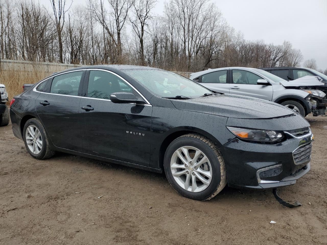 2017 CHEVROLET MALIBU LT - Image 4