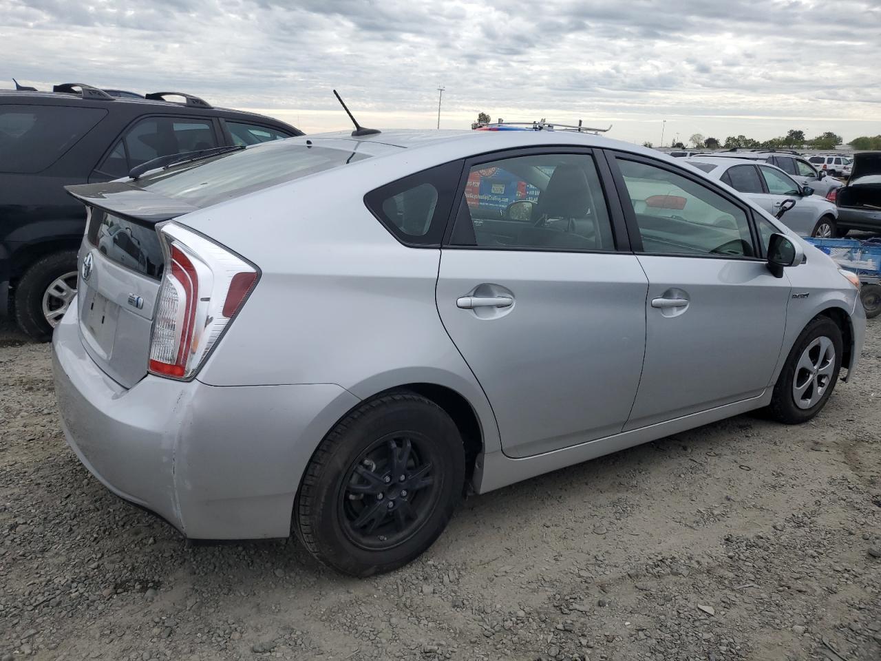 2015 TOYOTA PRIUS - Image 3