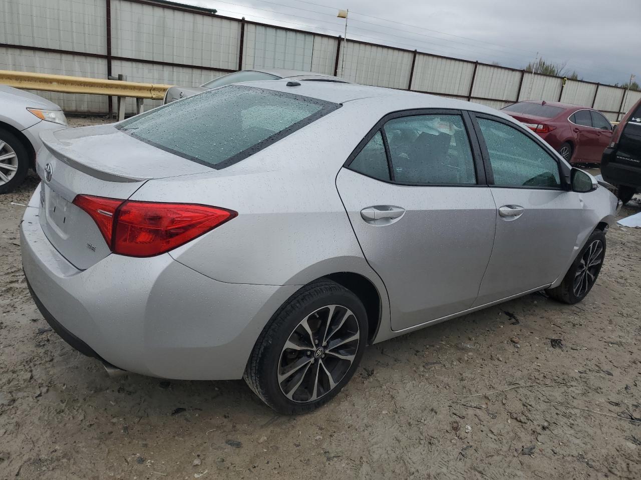 2018 TOYOTA COROLLA L - Фото 3