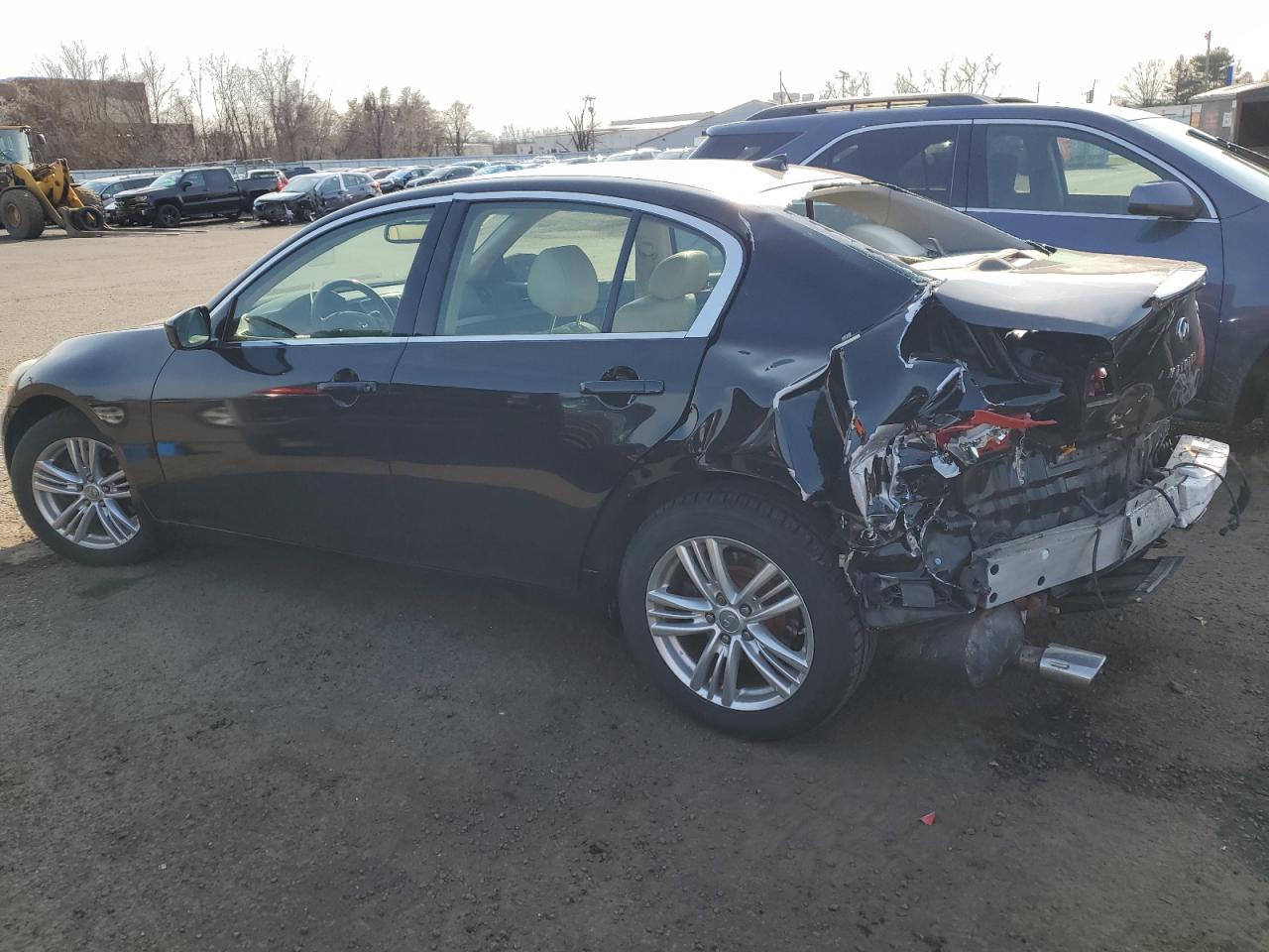 2012 INFINITI G37 - Image 2