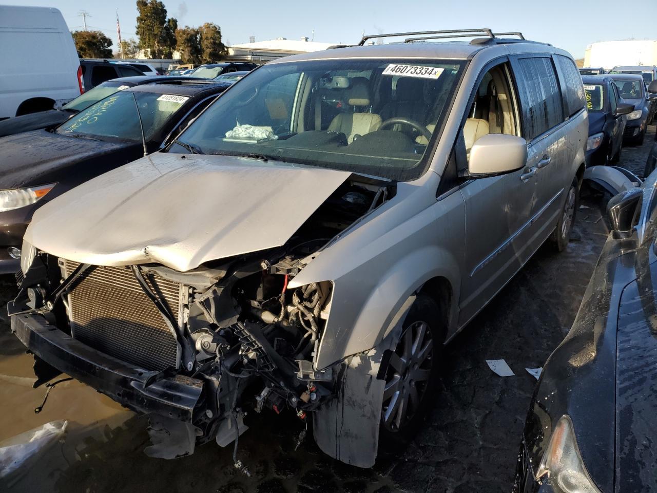 2014 CHRYSLER TOWN & COU