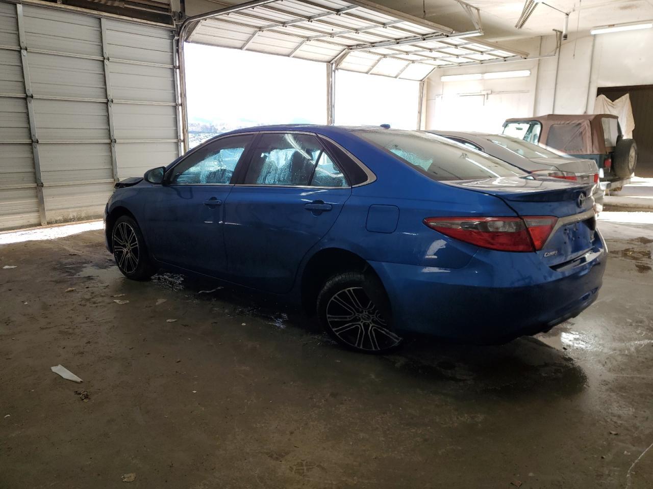 2016 TOYOTA CAMRY LE - Image 2
