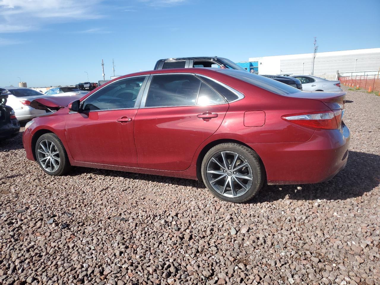 2017 TOYOTA CAMRY LE - Фото 2