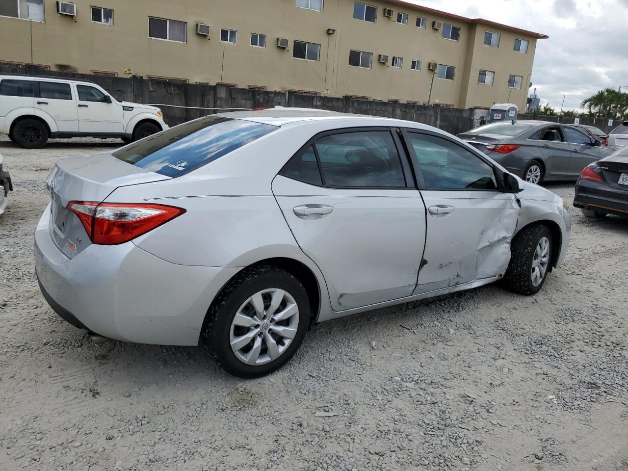 2016 TOYOTA COROLLA L - Фото 3