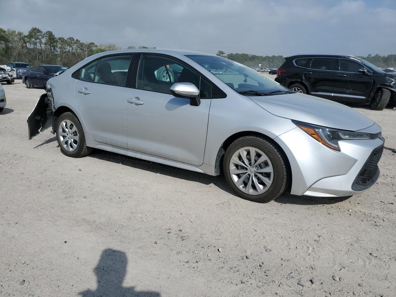 2020 TOYOTA COROLLA LE - Фото 4