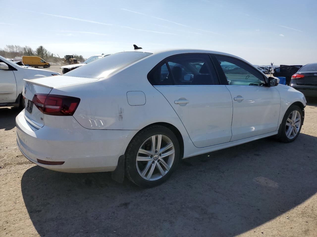 2016 VOLKSWAGEN JETTA SEL - Image 3
