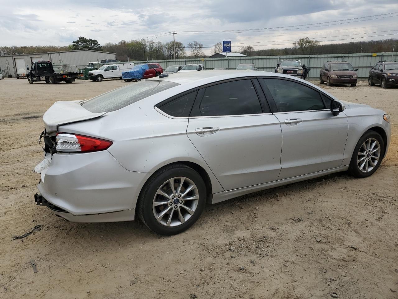 2017 FORD FUSION SE - Image 3