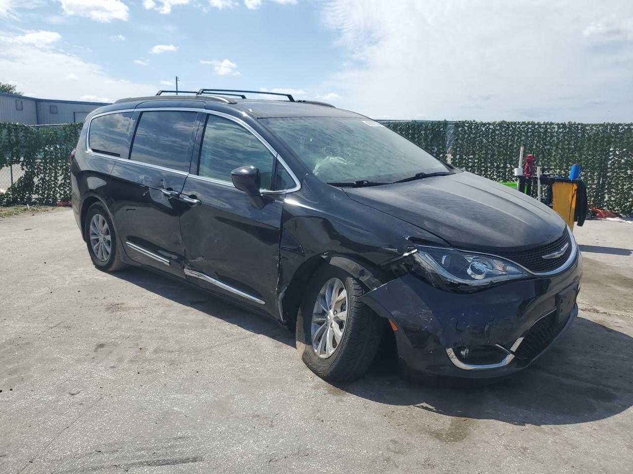 2017 CHRYSLER PACIFICA T - Image 4