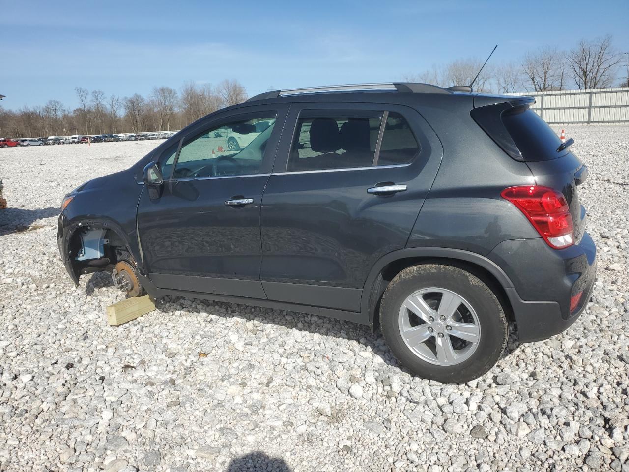 2019 CHEVROLET TRAX 1LT - Фото 2