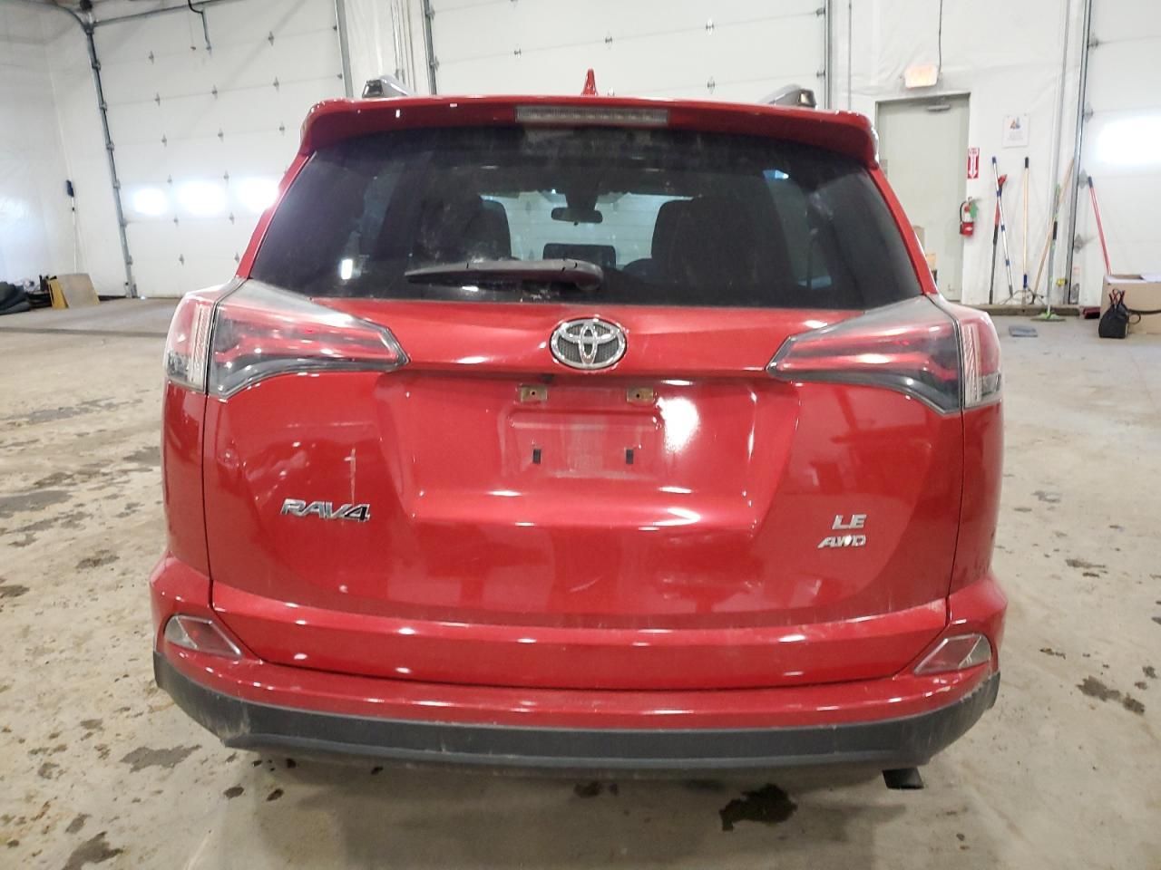2017 TOYOTA RAV4 LE - Image 6