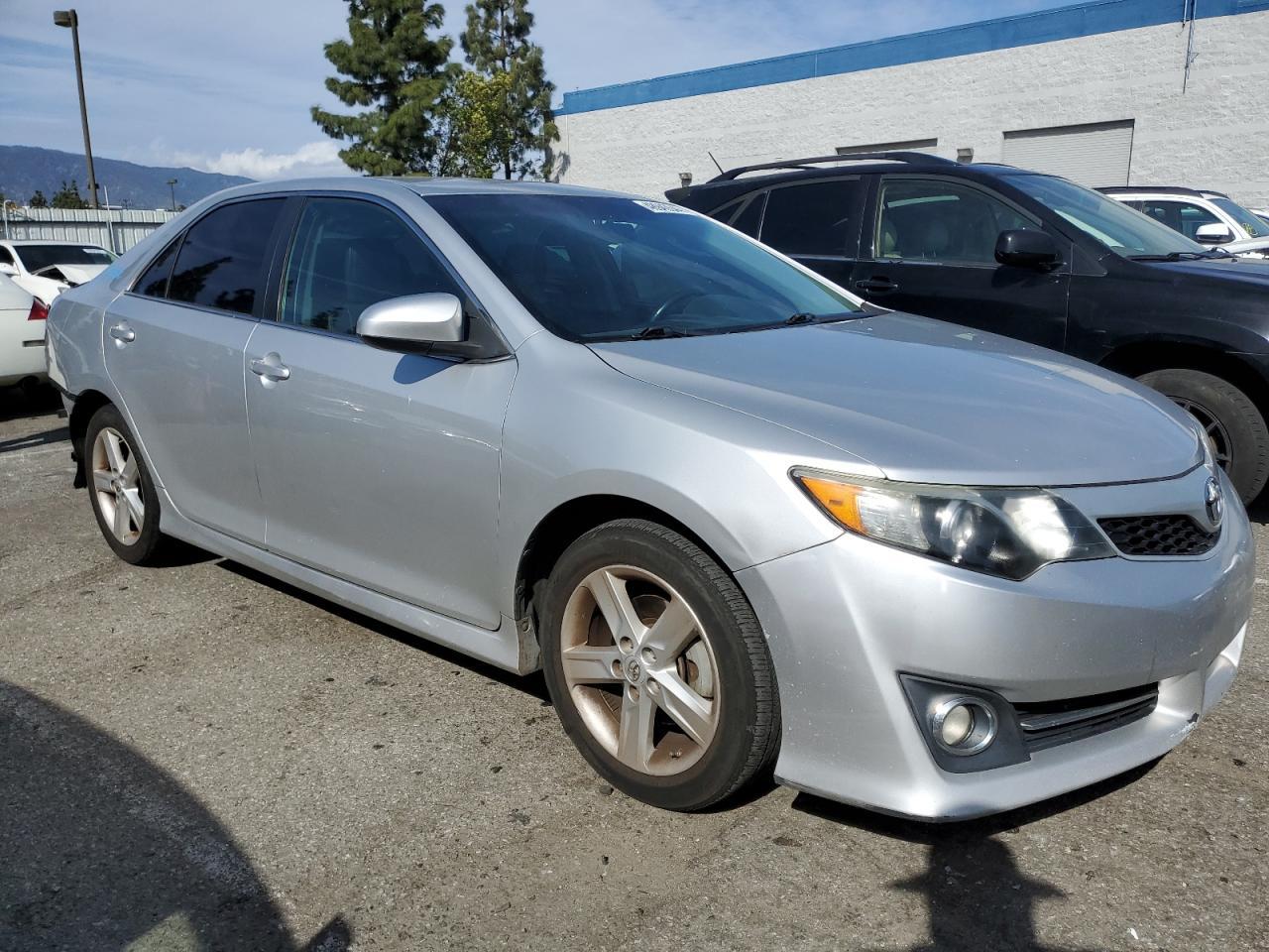 2013 TOYOTA CAMRY L - Image 4