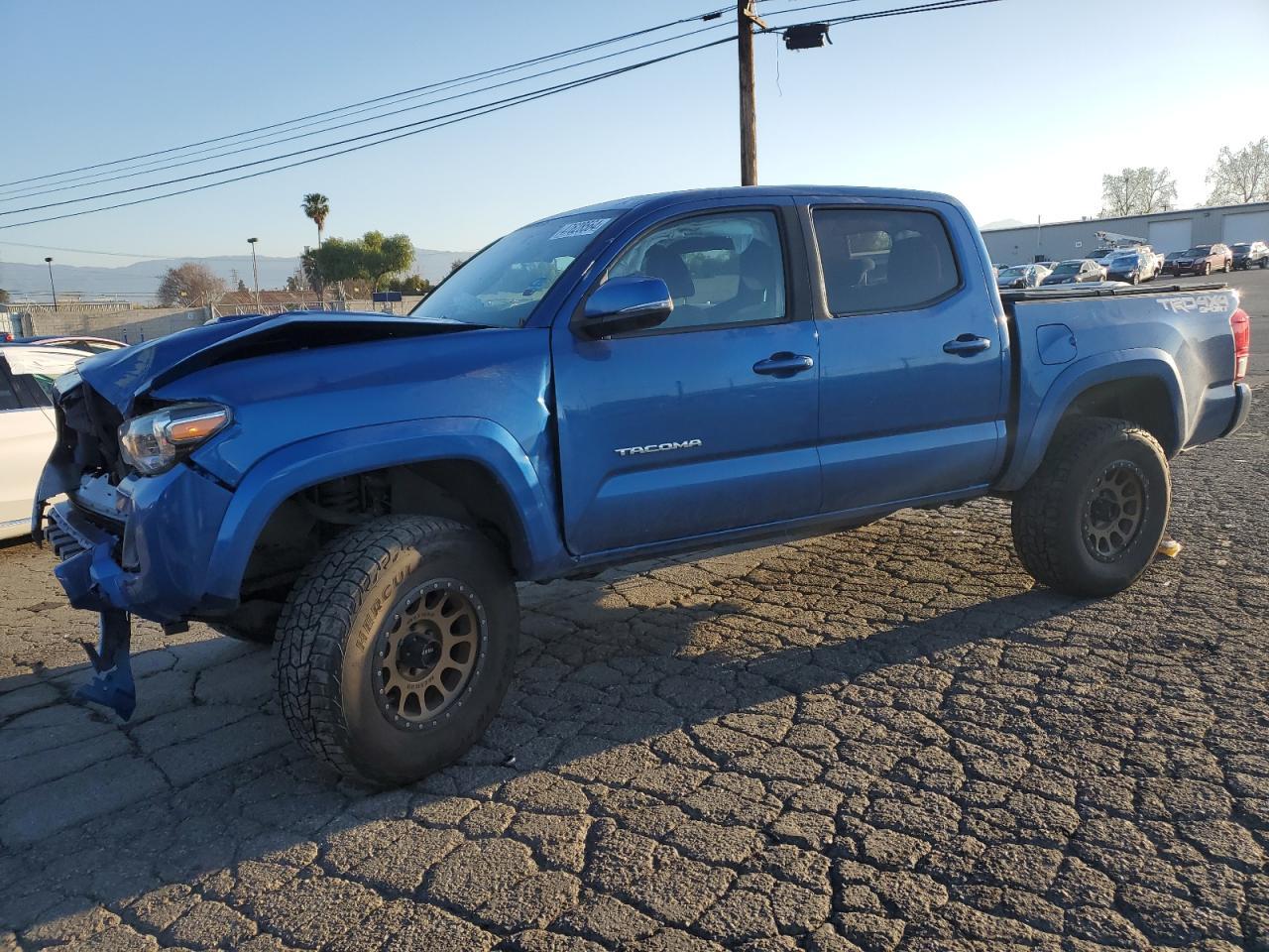 2017 TOYOTA TACOMA DOU