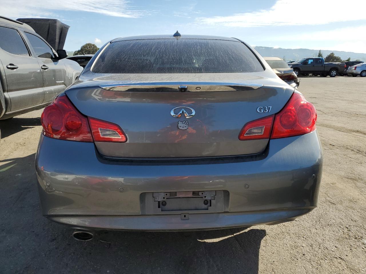 2011 INFINITI G37 BASE - Фото 6