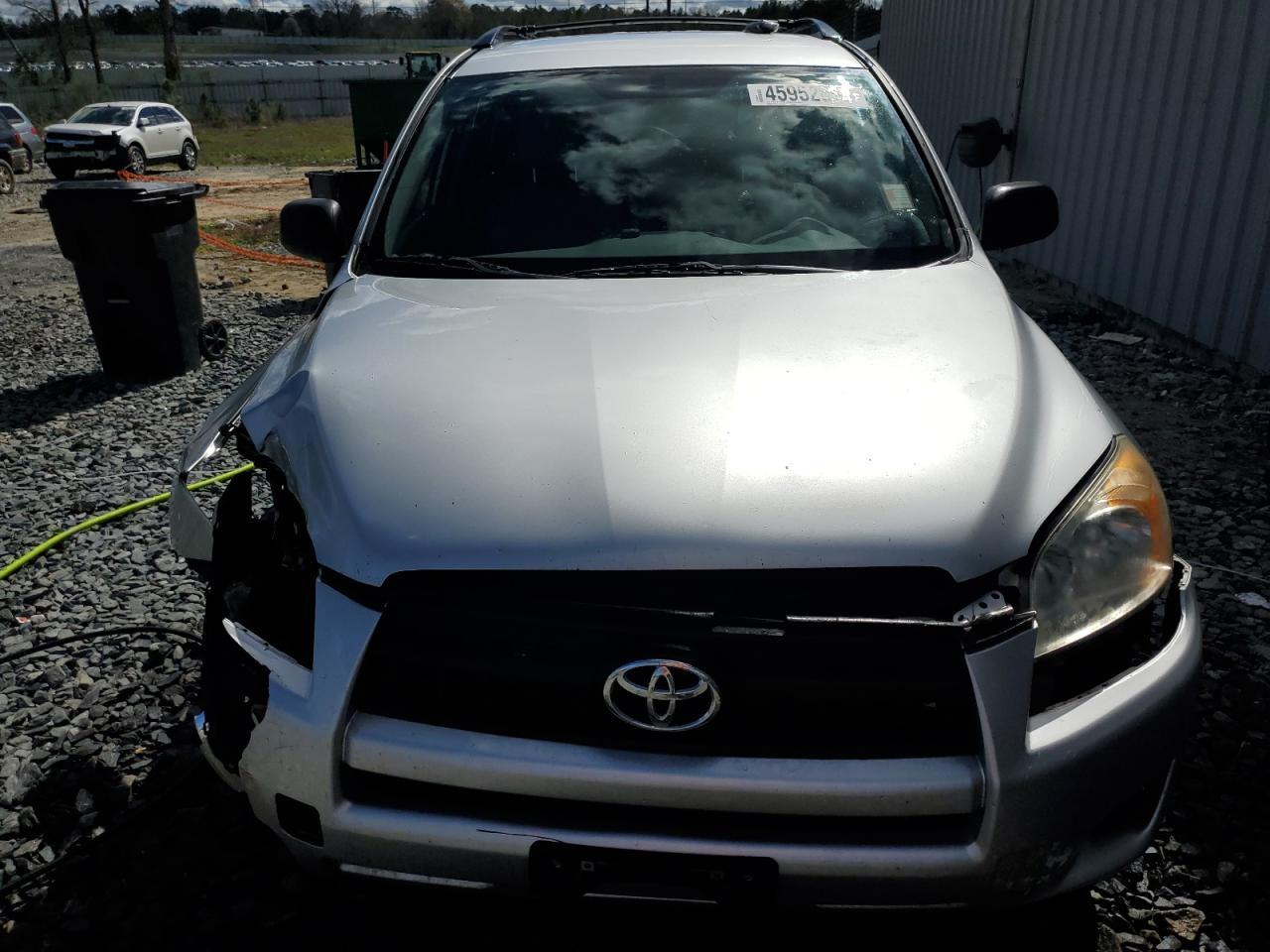 2011 TOYOTA RAV4 - Image 5