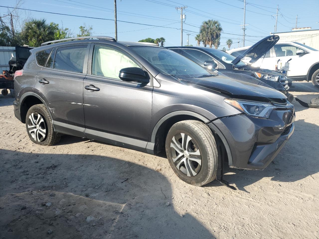 2018 TOYOTA RAV4 LE - Image 4