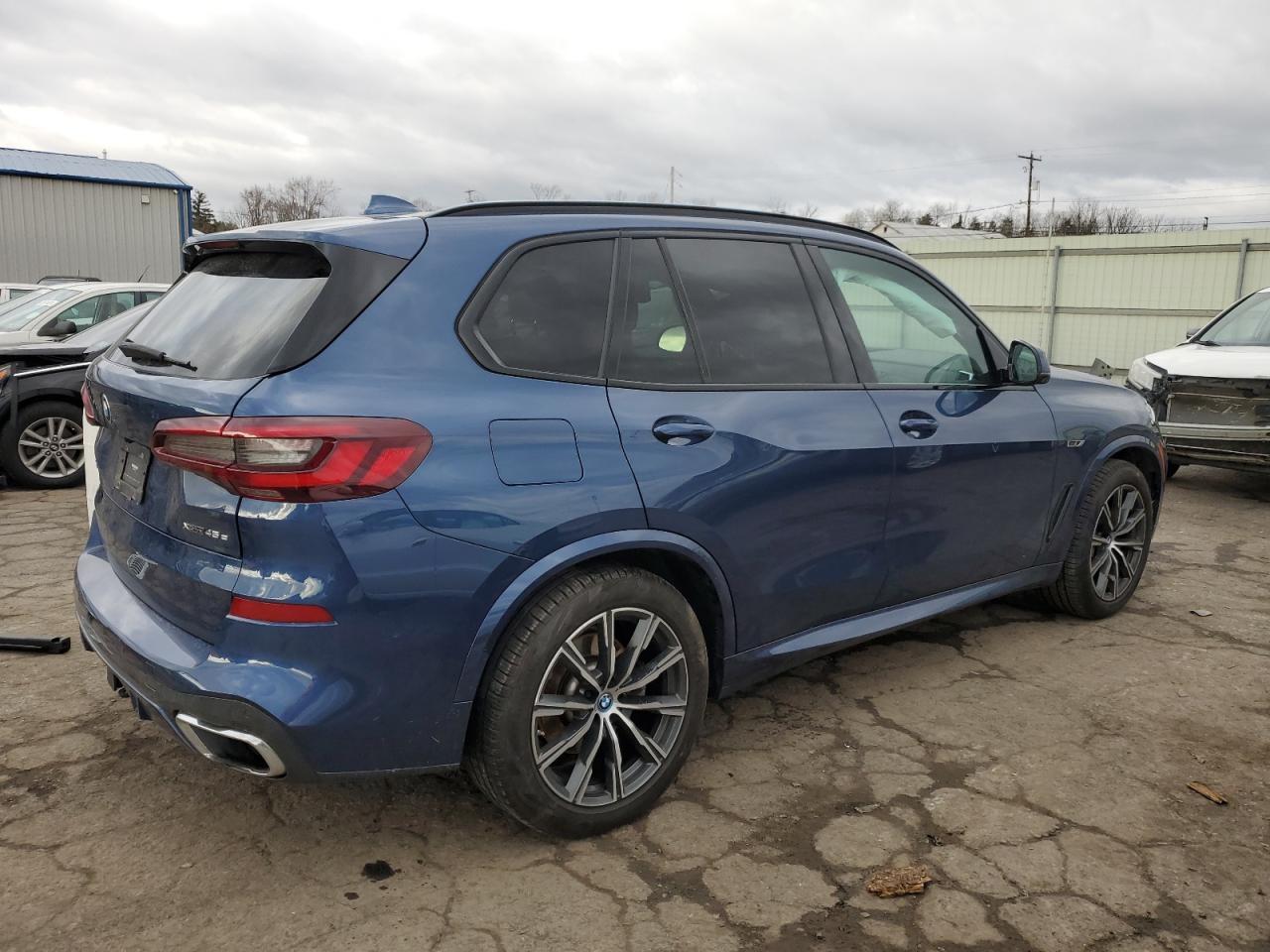 2022 BMW X5 XDRIVE4 - Image 3