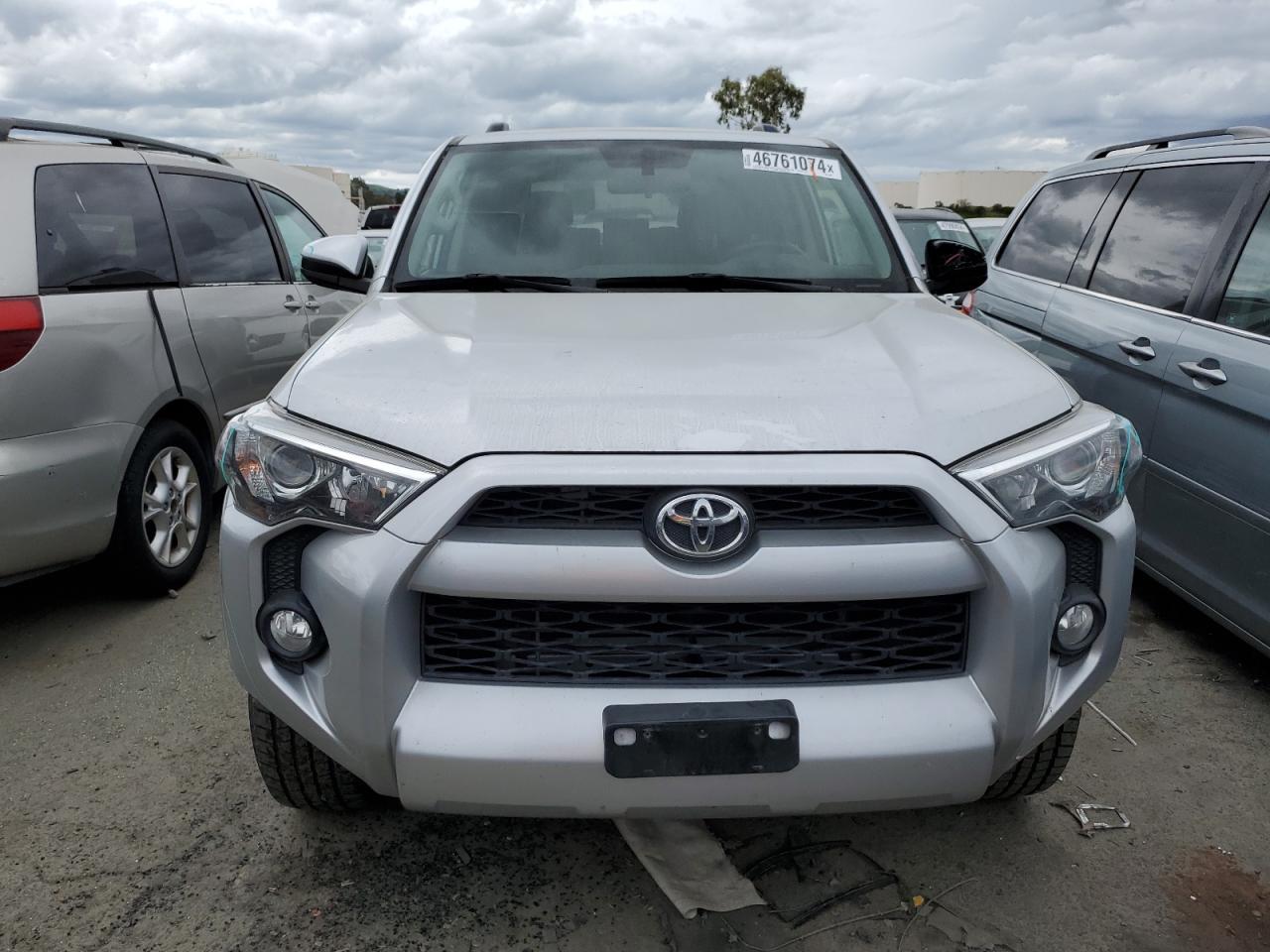 2019 TOYOTA 4RUNNER SR - Фото 5