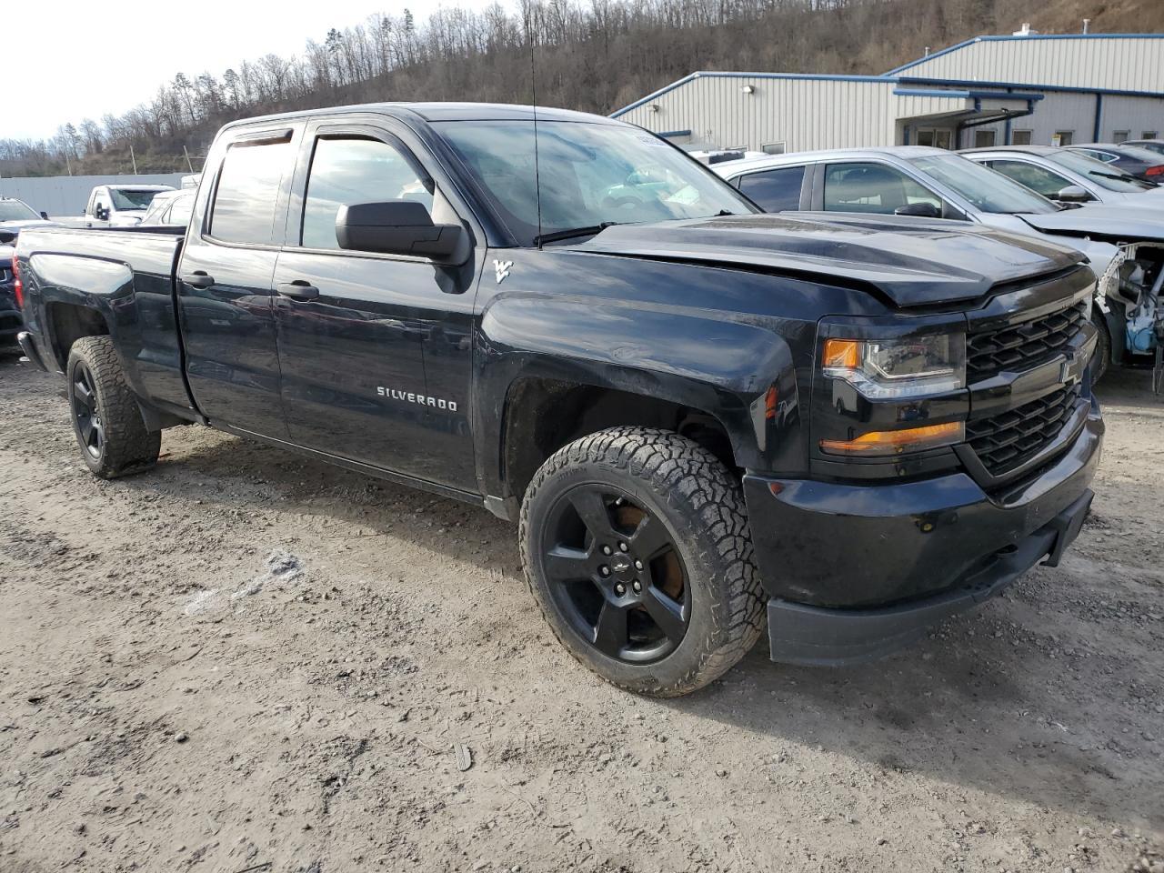 2017 CHEVROLET SILVERADO - Фото 4