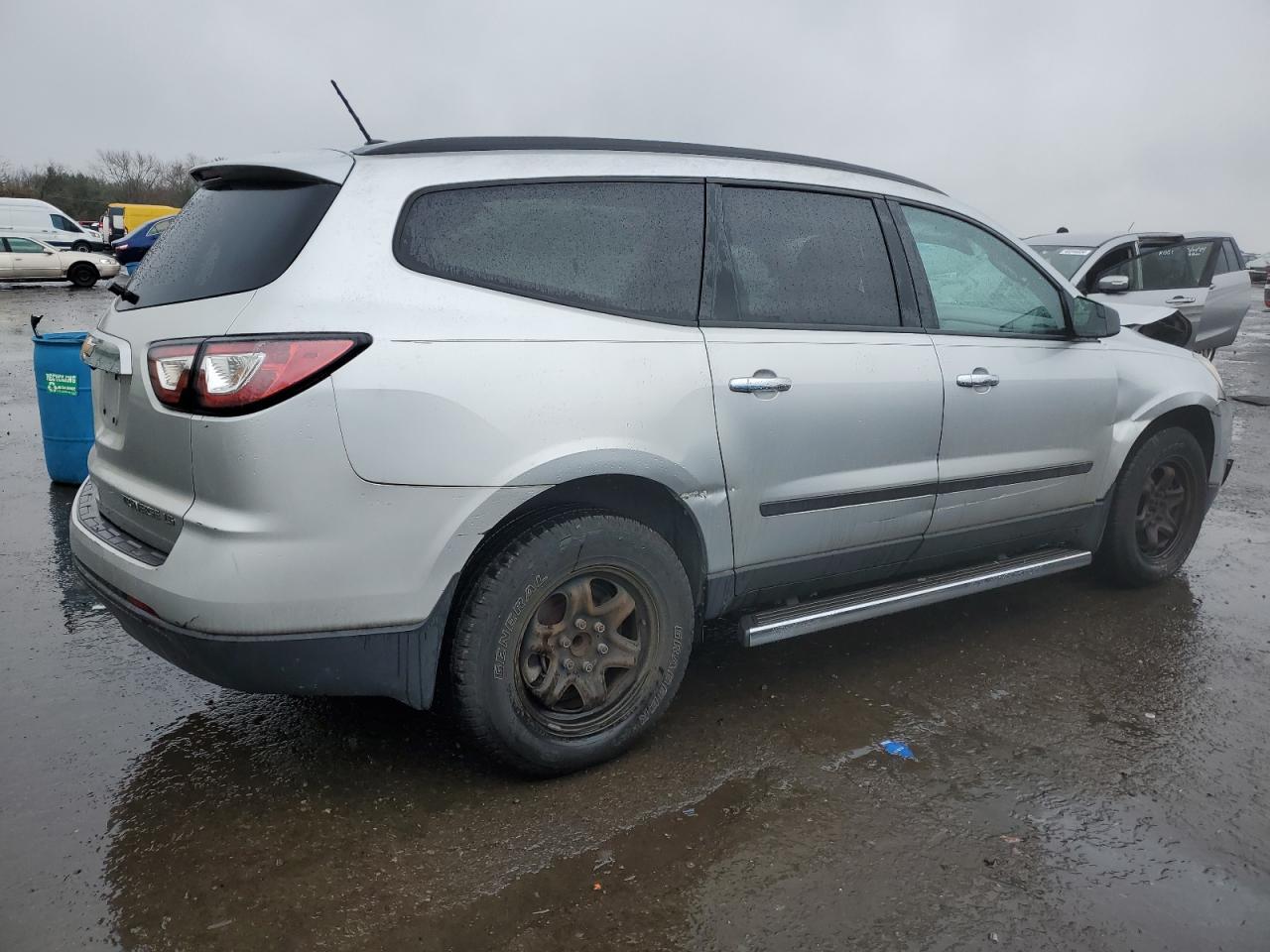 2014 CHEVROLET TRAVERSE L - Image 3