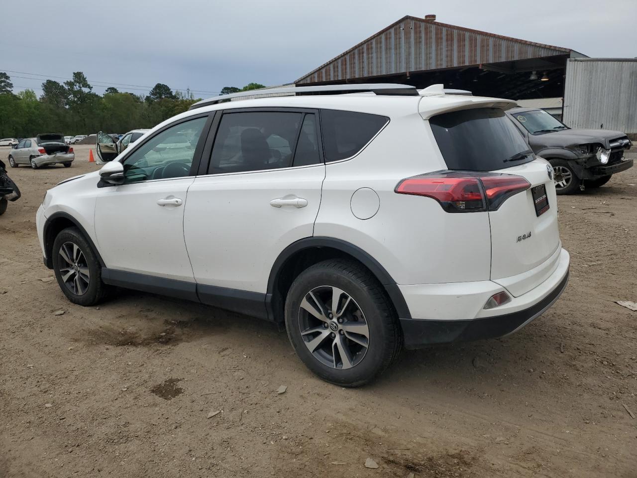 2017 TOYOTA RAV4 XLE - Image 2