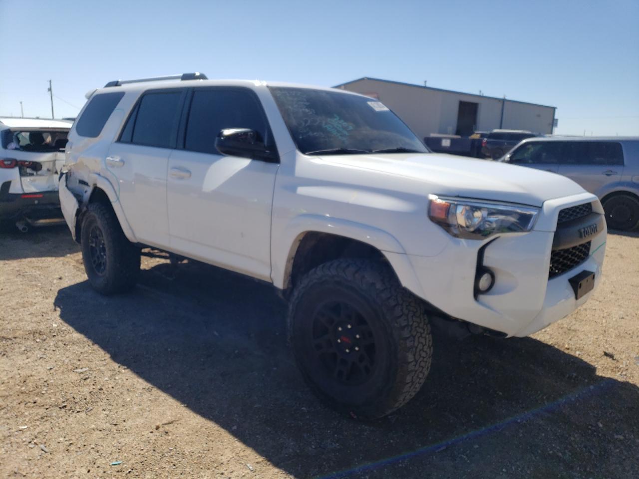 2019 TOYOTA 4RUNNER SR - Image 4