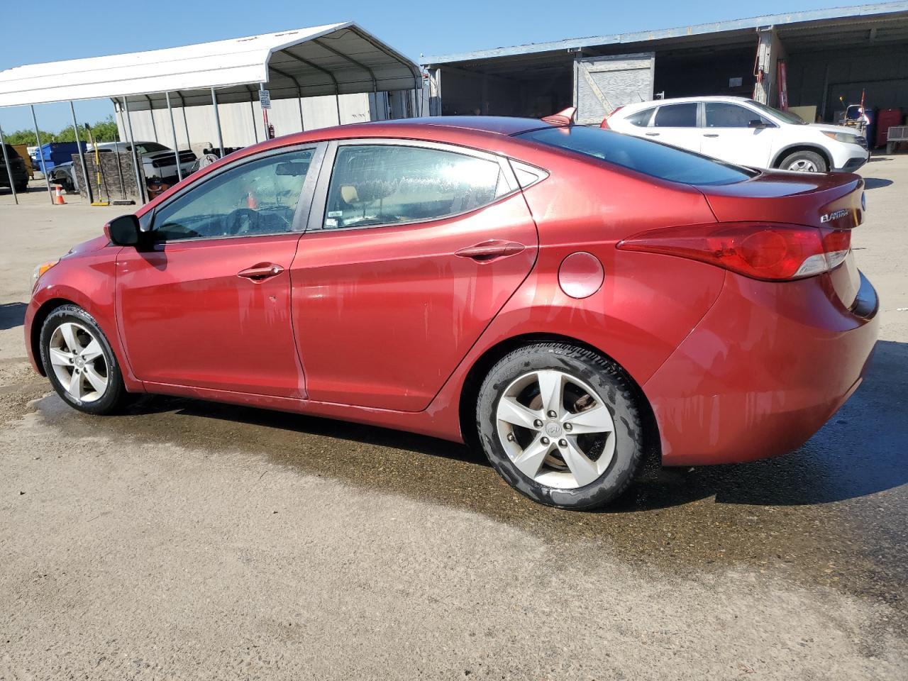 2013 HYUNDAI ELANTRA GL - Image 2