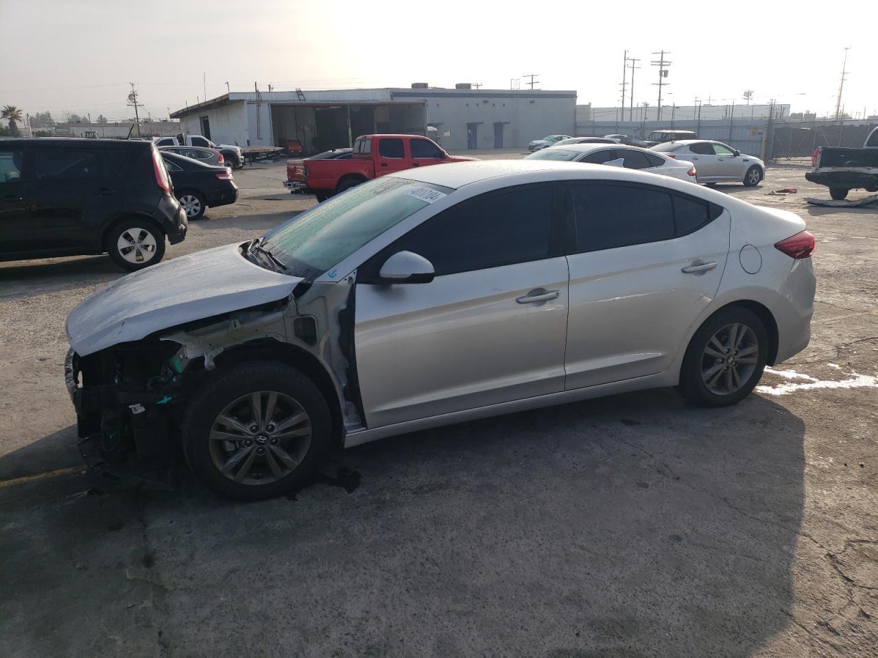2018 HYUNDAI ELANTRA SE