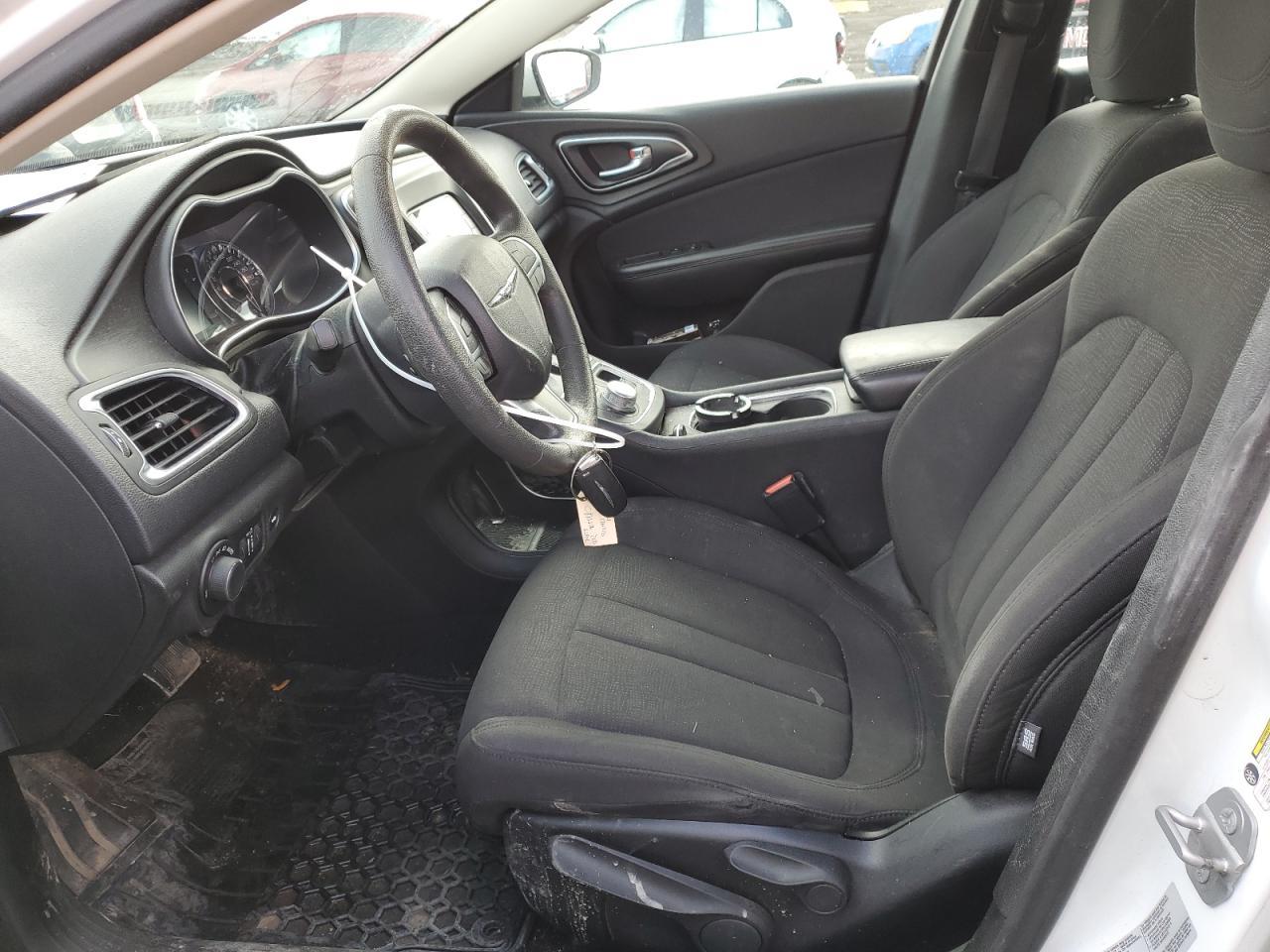 2015 CHRYSLER 200 LX - Image 7
