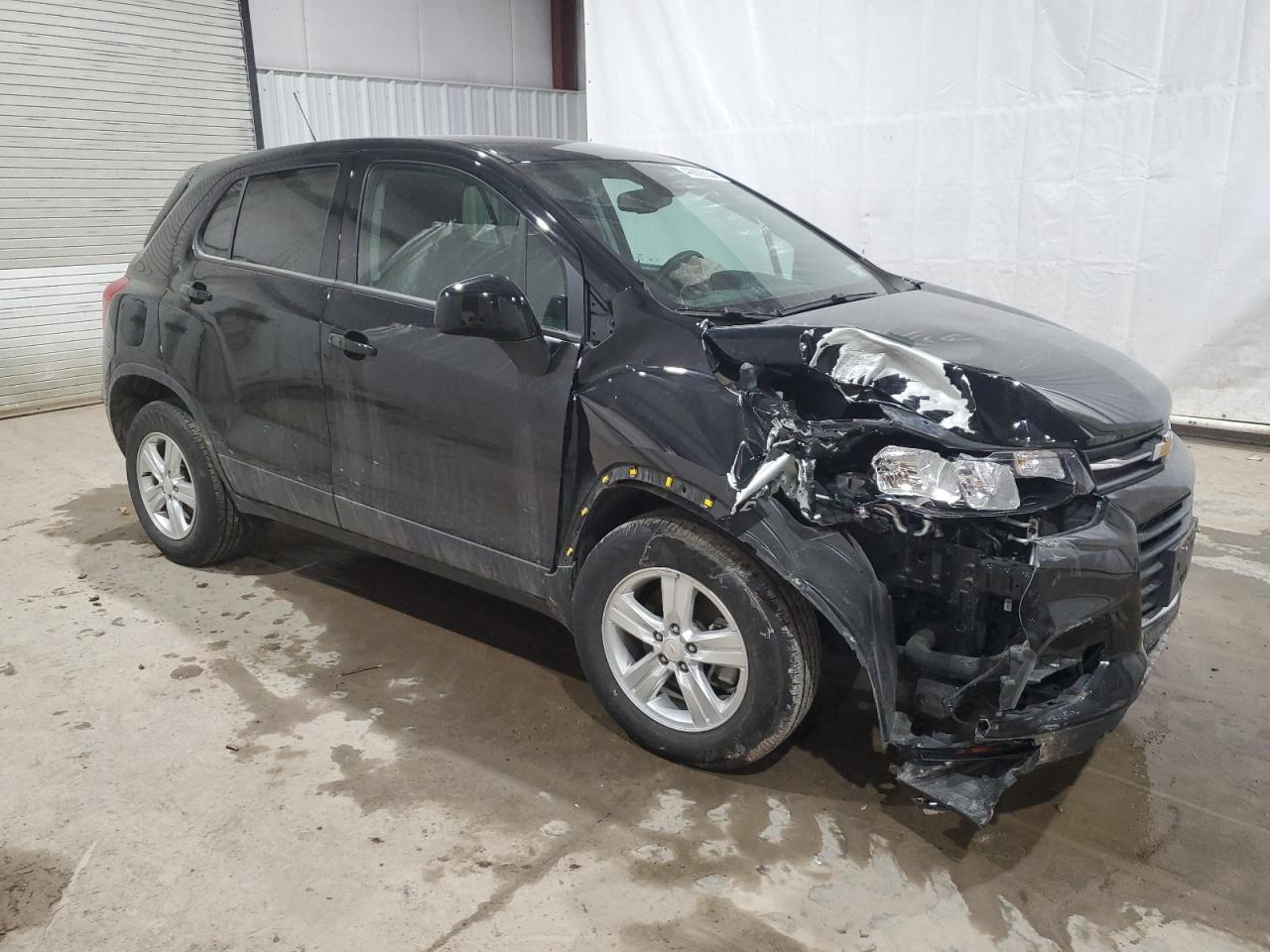2021 CHEVROLET TRAX LS - Фото 4