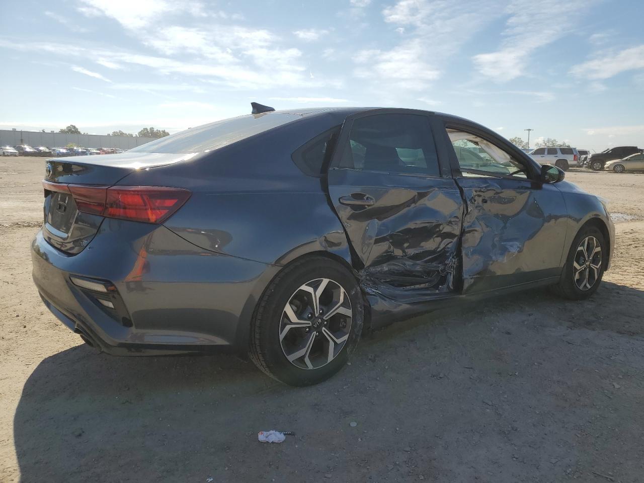 2020 KIA FORTE FE - Image 3